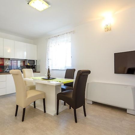 Apartments Vlado คิร์ก ภายนอก รูปภาพ