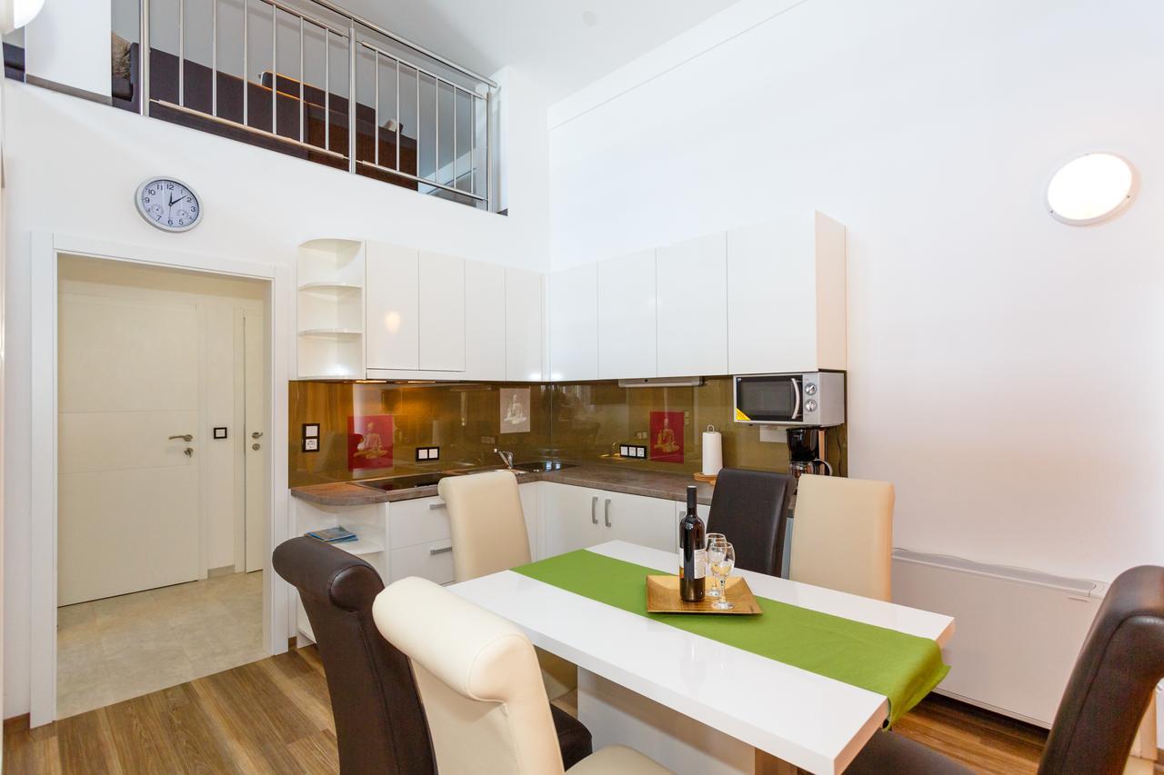 Apartments Vlado คิร์ก ภายนอก รูปภาพ