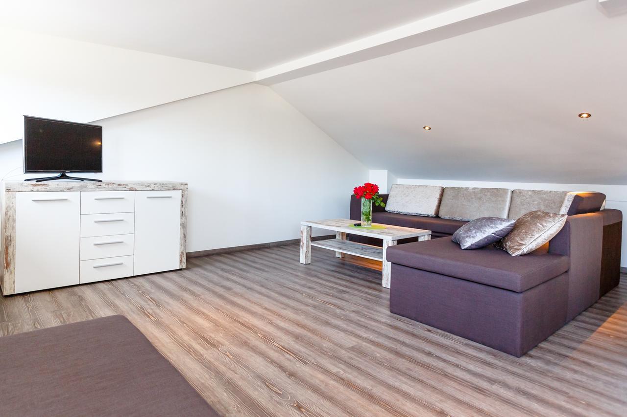 Apartments Vlado คิร์ก ภายนอก รูปภาพ