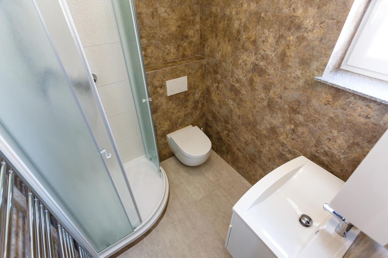 Apartments Vlado คิร์ก ภายนอก รูปภาพ