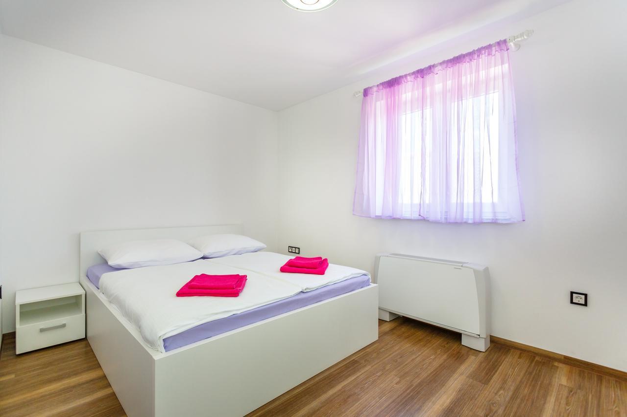 Apartments Vlado คิร์ก ภายนอก รูปภาพ