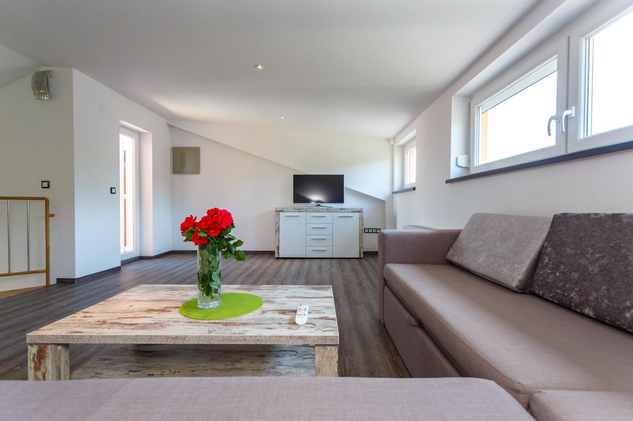Apartments Vlado คิร์ก ภายนอก รูปภาพ